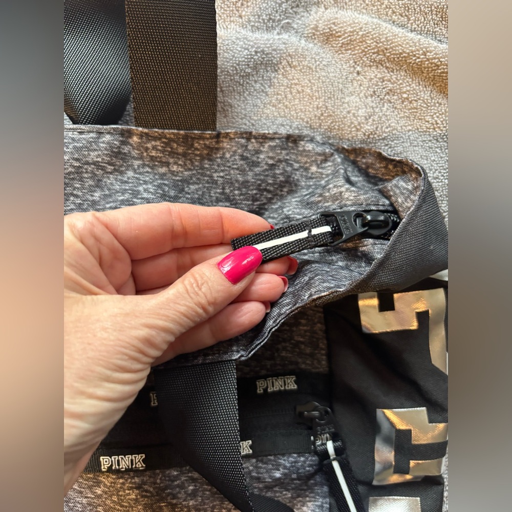NWT PINK Victoria's Secret Gray Tote Bag - Picture 5 of 7